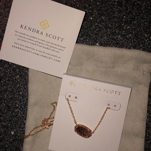 Kendra Scott necklace